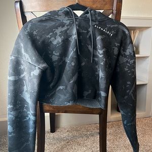 Alphalete cropped camo hoodie